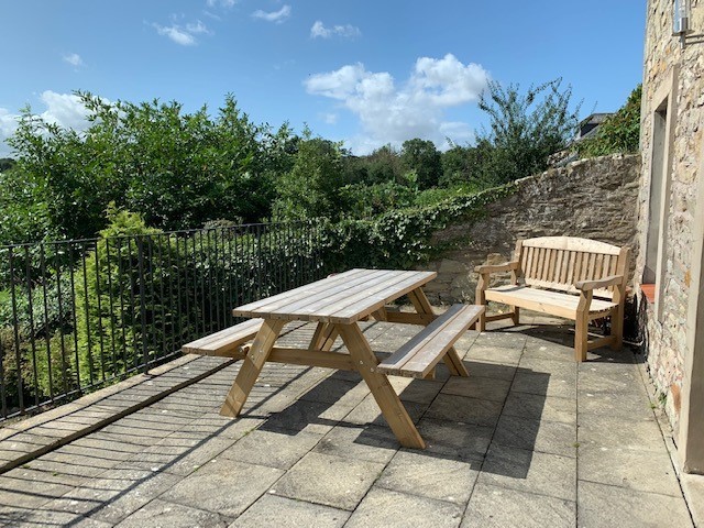 Coldstream Coach House - new garden furniture as of Aug 2019