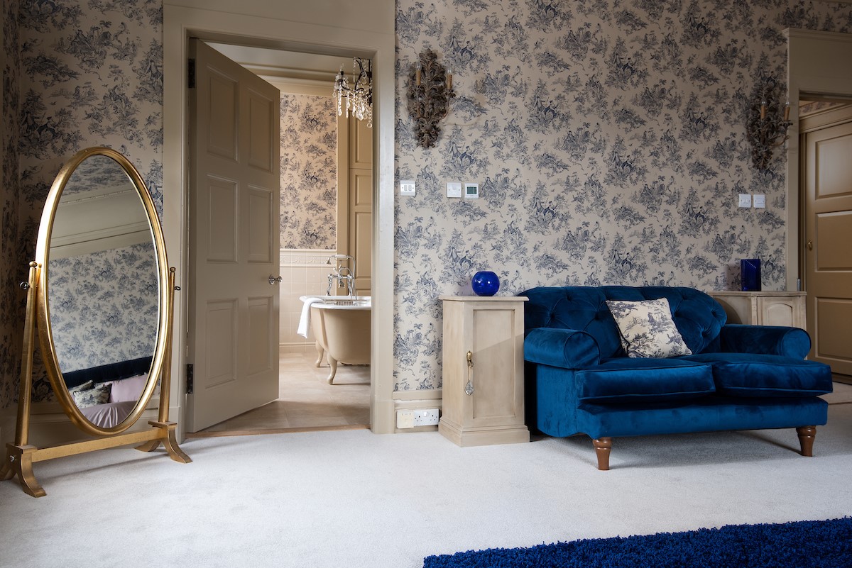 Fairnilee House - Inchcape - plush sofa and freestanding mirror
