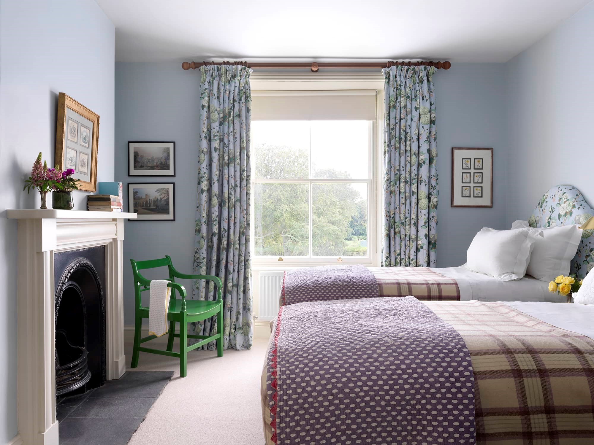 North Farm, Walworth - Spring bedroom with twin bed which can be a superking double on request