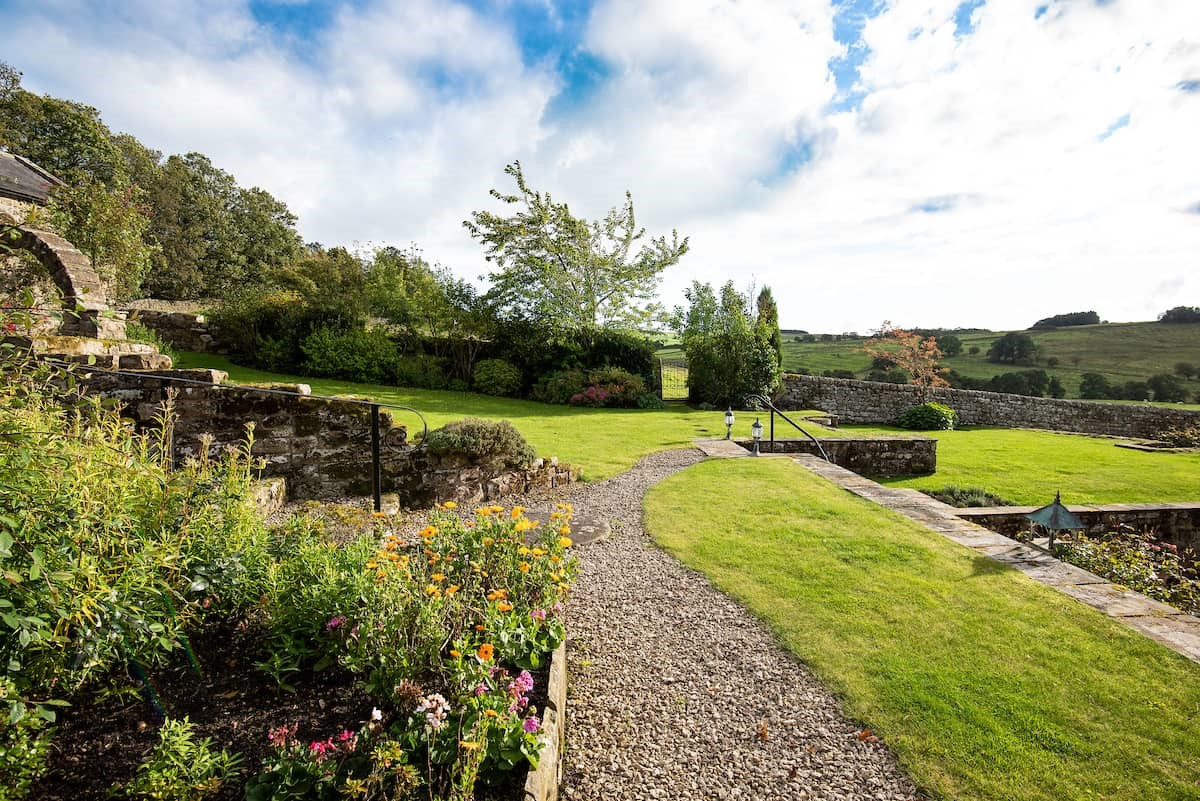 Broadgate House - pretty lawned garden with views over the Northumbrian countryside