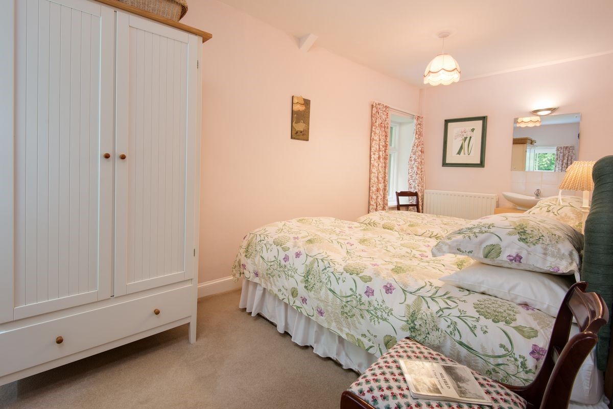 Milfield Hill Cottage - bedroom two with twin beds
