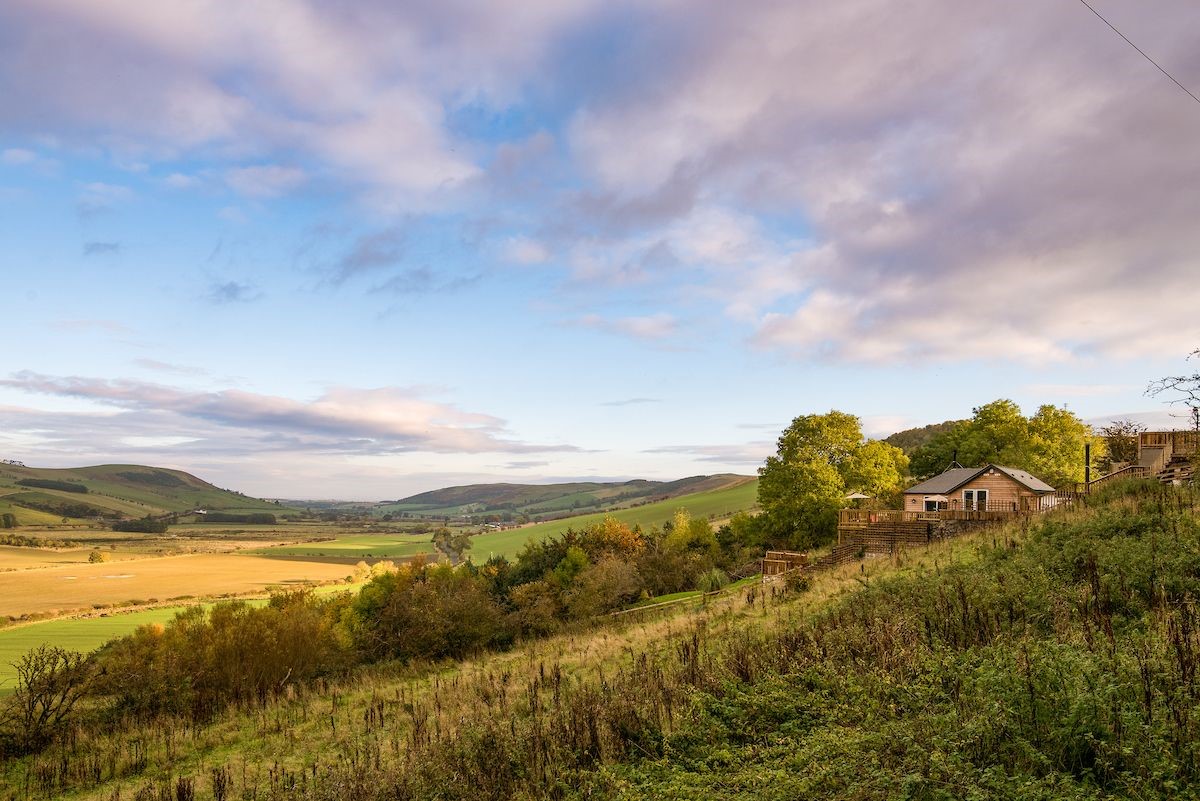 Pennine Way Cottage - side aspect & surrounding countryside