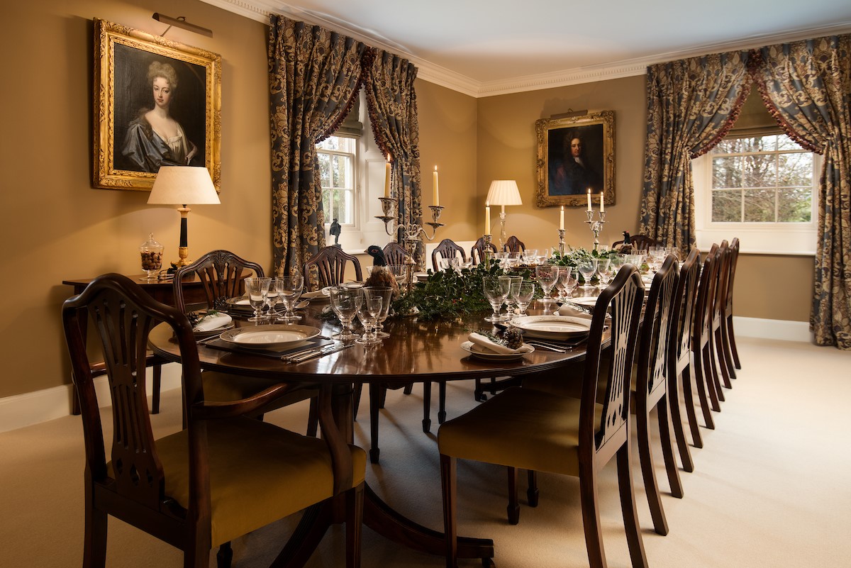 Broadgate House - tuck into hearty meals with all your family and friends in the dining room