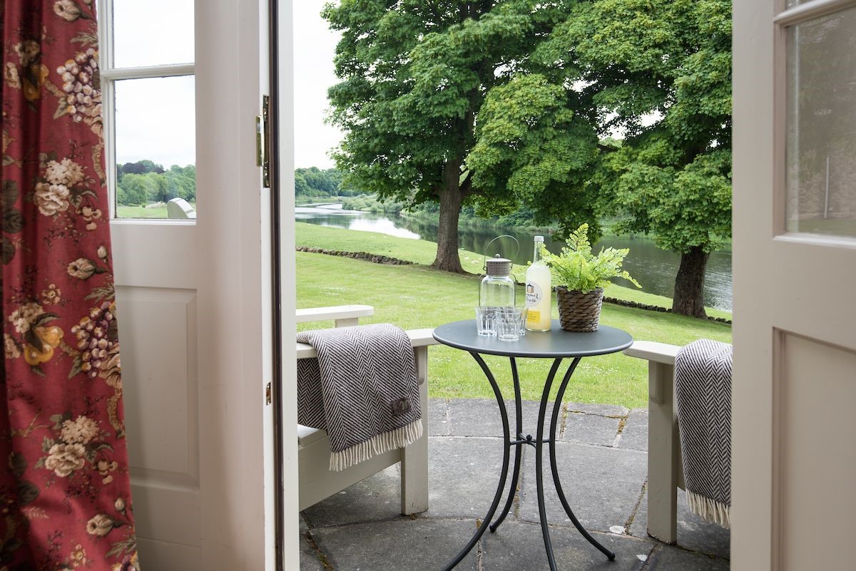 Hamilton House - view of the River Tweed from sitting room