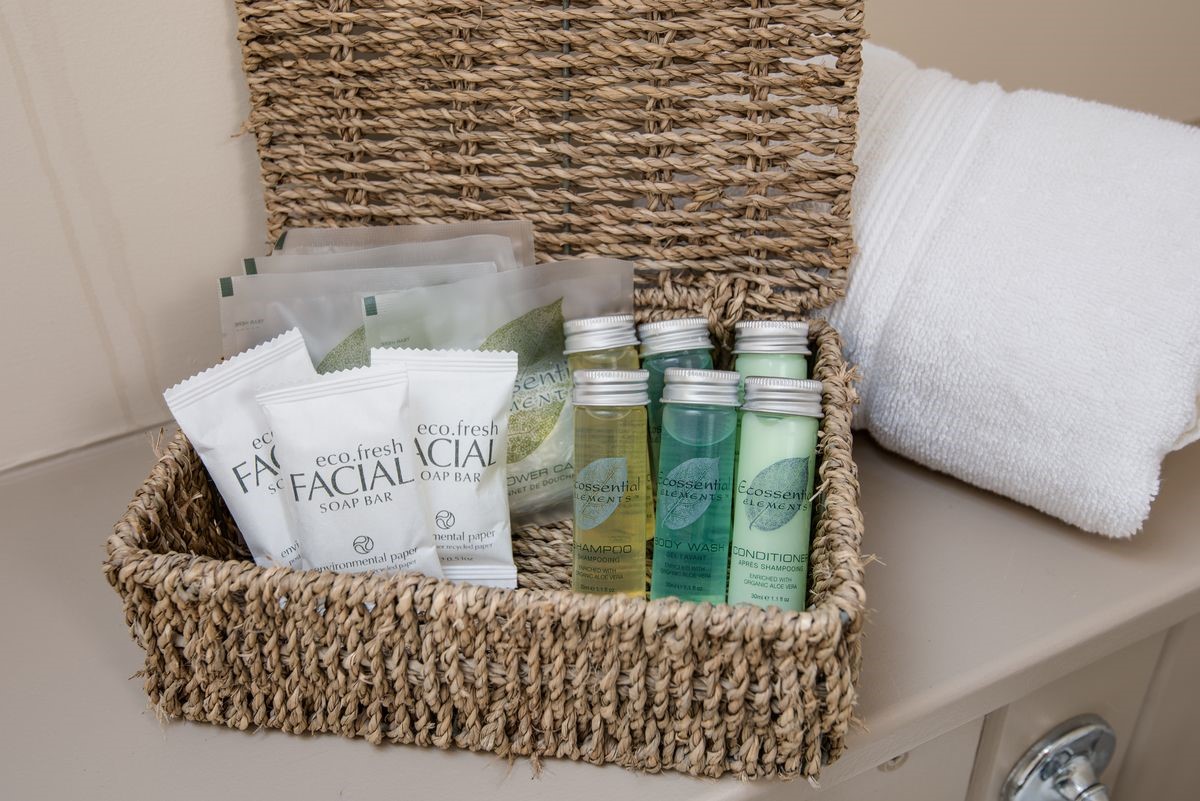 College Cottage - guest toiletries