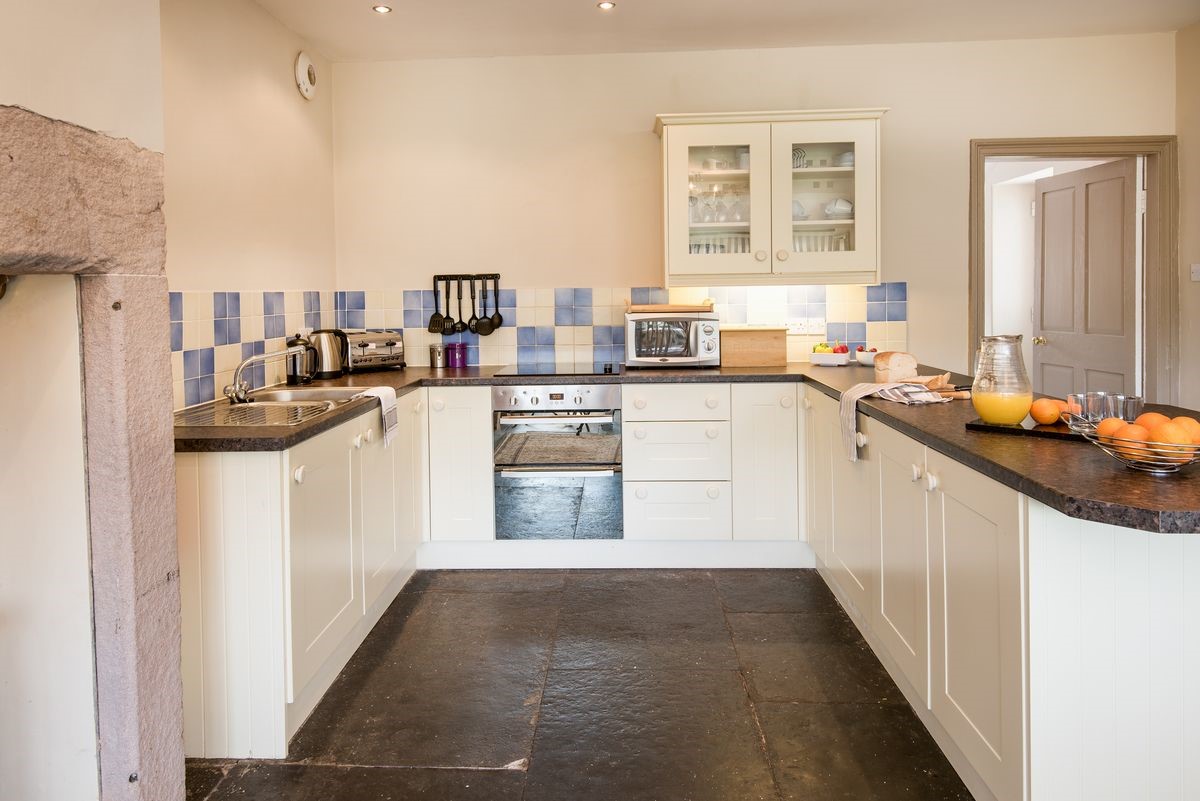 Bowmont Cottage - kitchen area