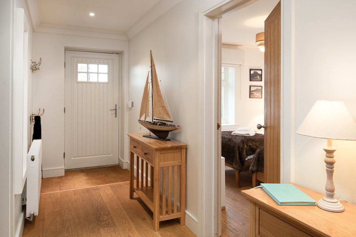 The Mast House - access hallway leading into two ground floor bedrooms