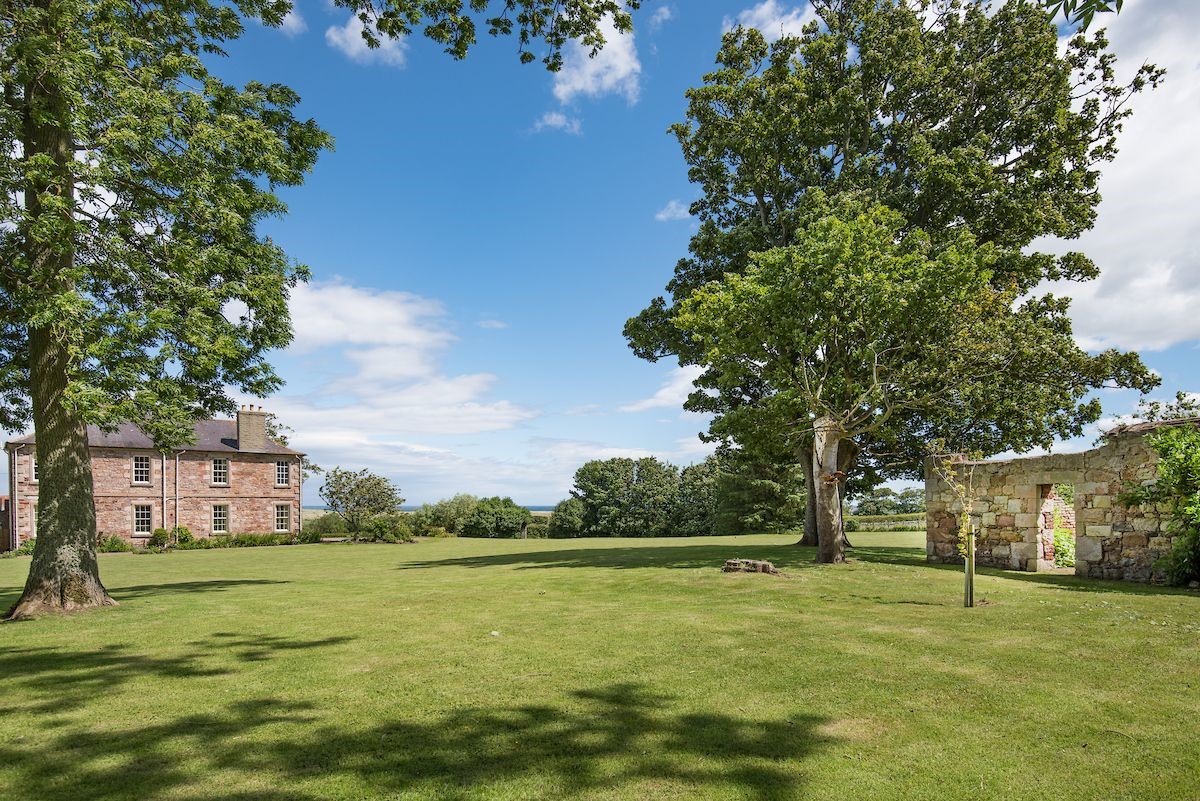 East House - the large lawned garden offers plenty of space for garden games and activities