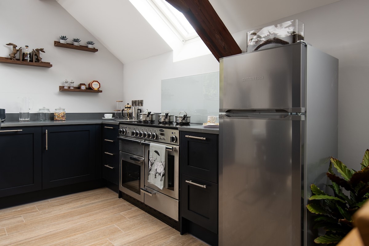 Roundhill Coach House - a large range cooker; ideal for family celebratory meals