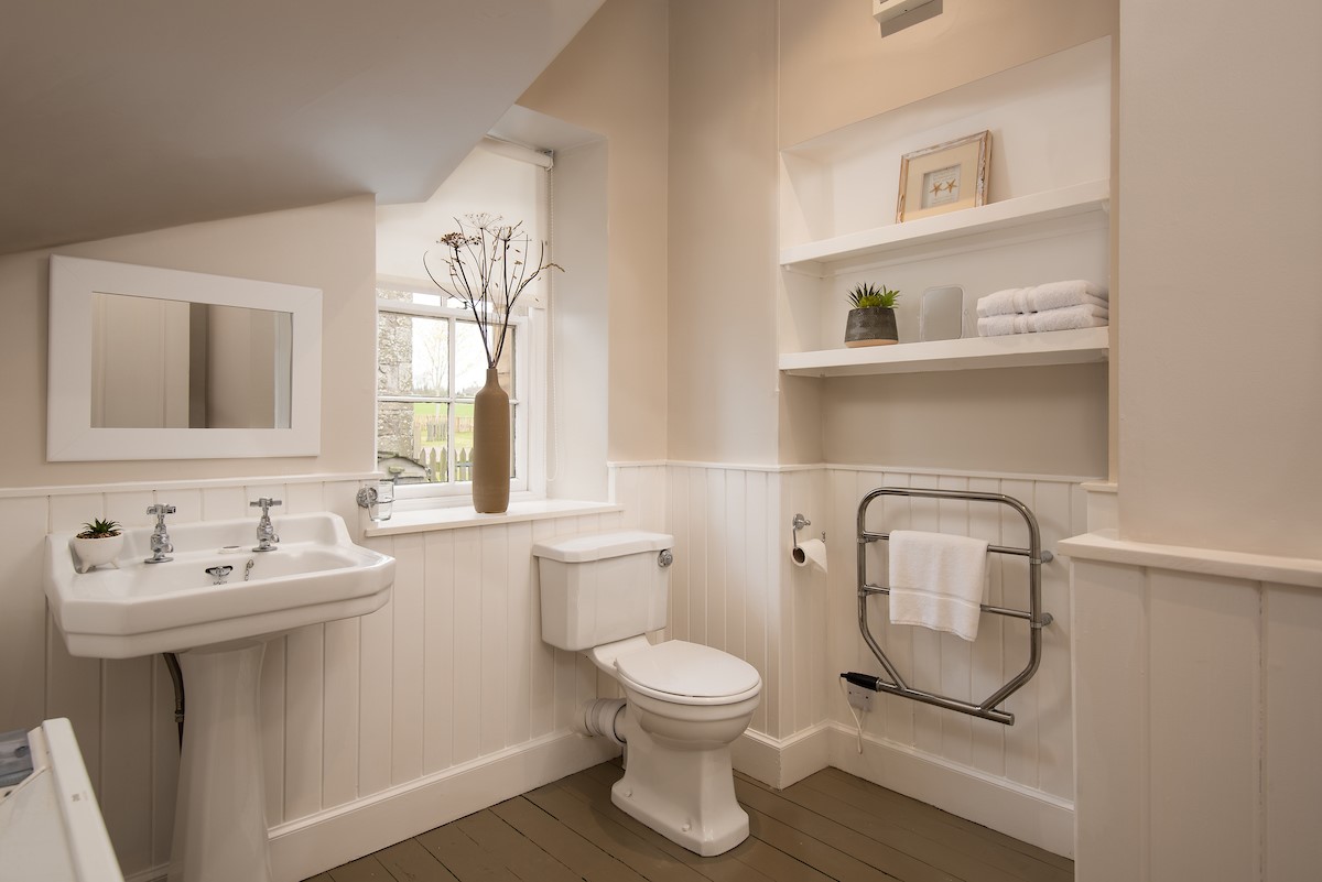 Swan's Nest - ground floor bathroom with basin and WC