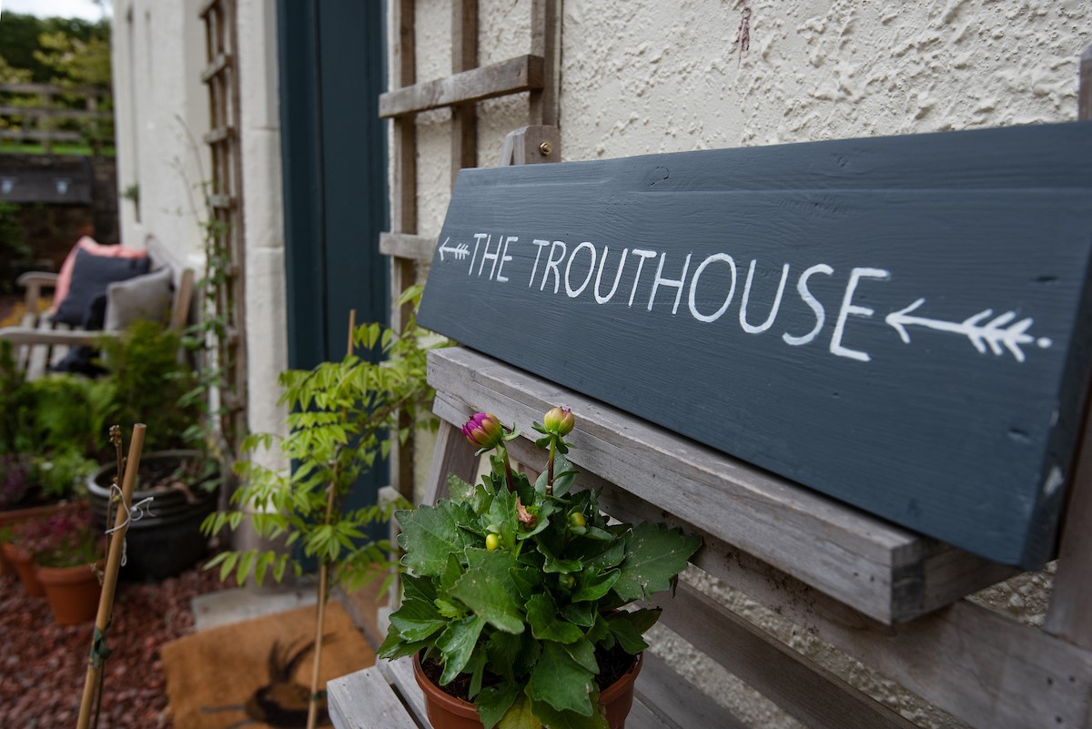 Trouthouse - welcome signage