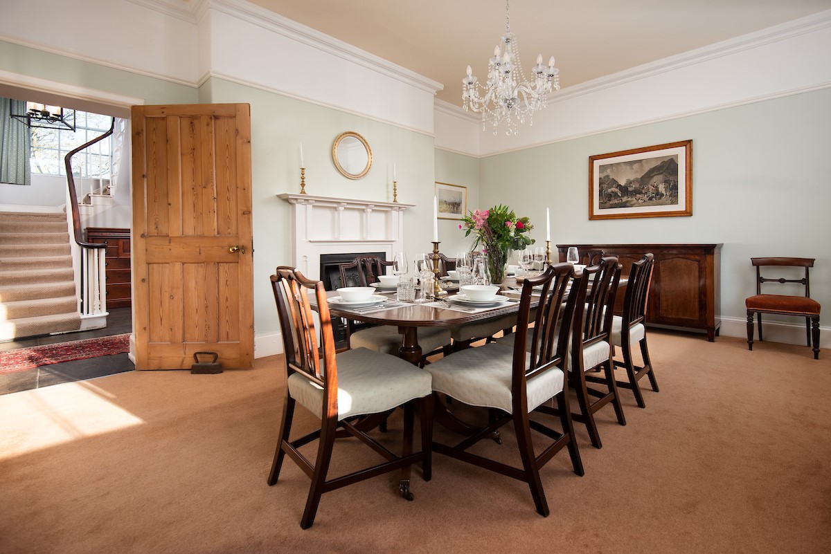 The Old Vicarage - the spacious dining room with seating up to ten guests