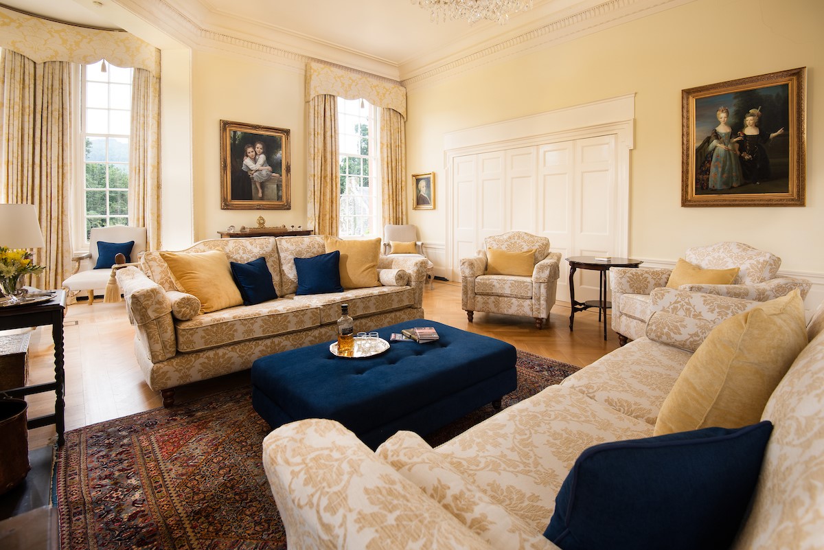 Fairnilee House - spacious drawing room with ample seating