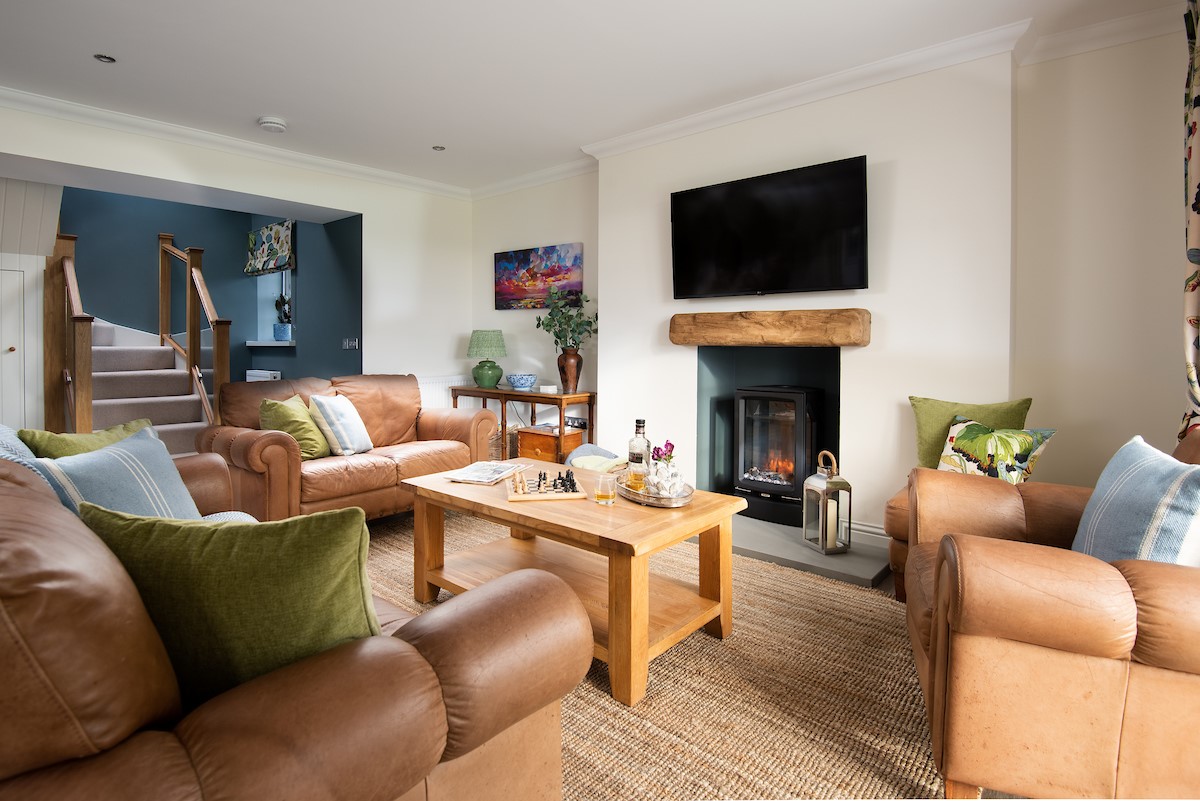Greenhead Cottage - the sitting area seats six guests comfortably