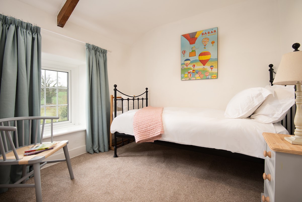 Appletree Cottage - bedroom three with single bed - perfect for children