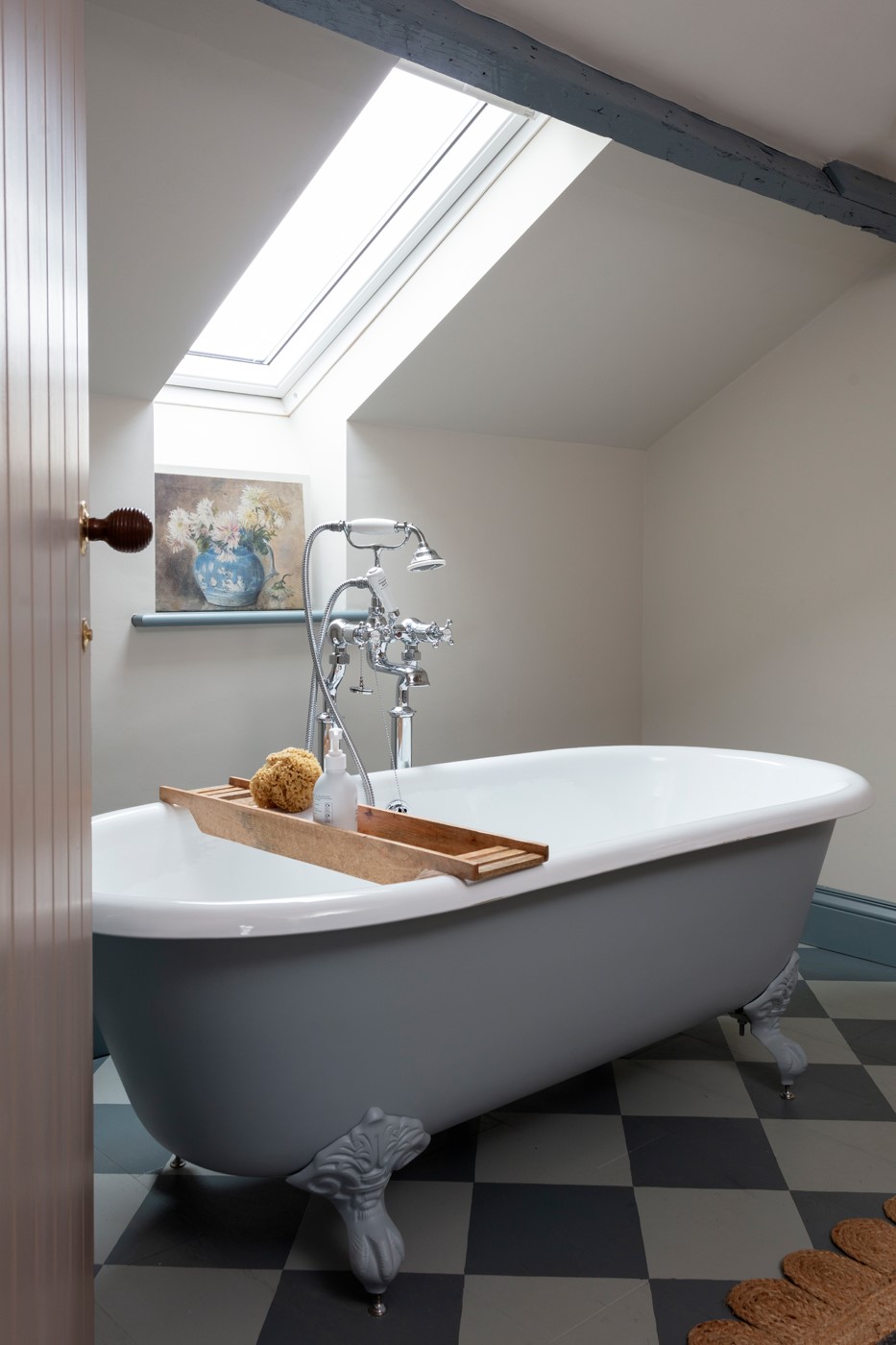 The Old Rectory - second floor en-suite with roll-top bath, basin and WC
