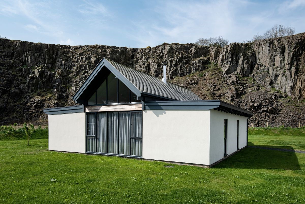 Oat Grass Lodge - front aspect