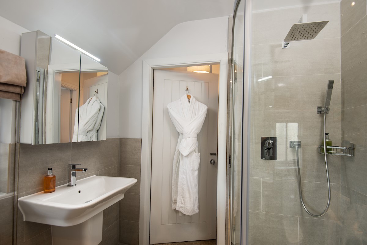 Cuthbert House - family bathroom with separate walk-in shower