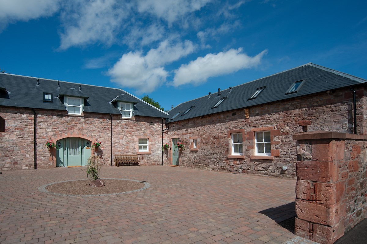 Dryburgh Steading One - courtyard area