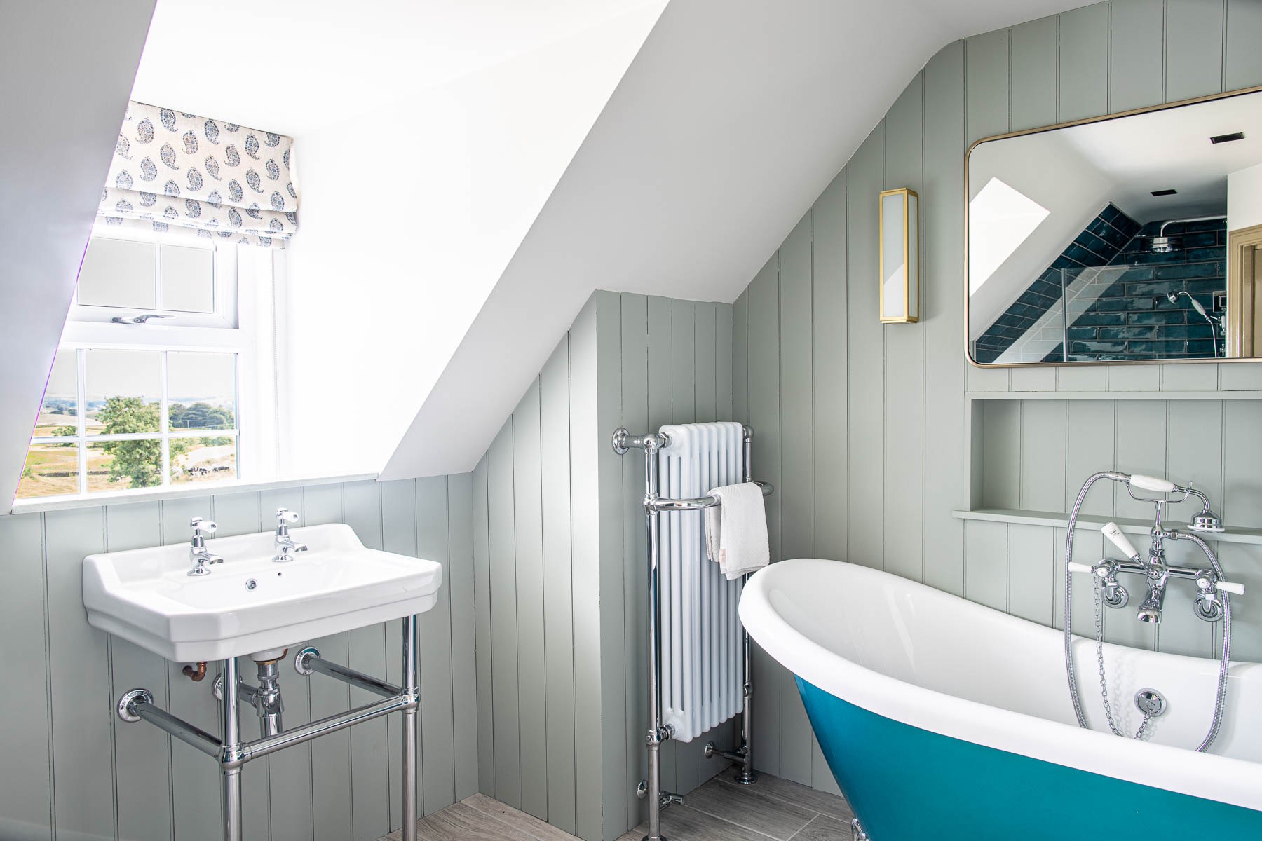 Culdoach Cottage - family bathroom with roll-top bath, separate shower , WC, heated towel rail and basin