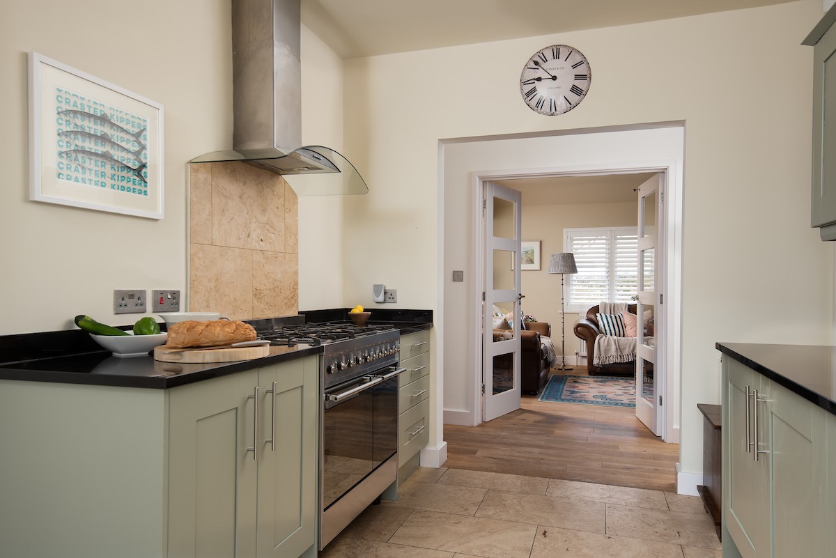 Friars Farm Cottage - well-equipped kitchen with Smeg double electric oven and 6-burner gas hob