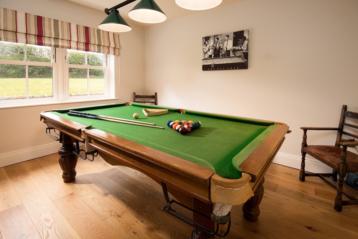 Bracken Lodge - games room with pool table for friendly competitions