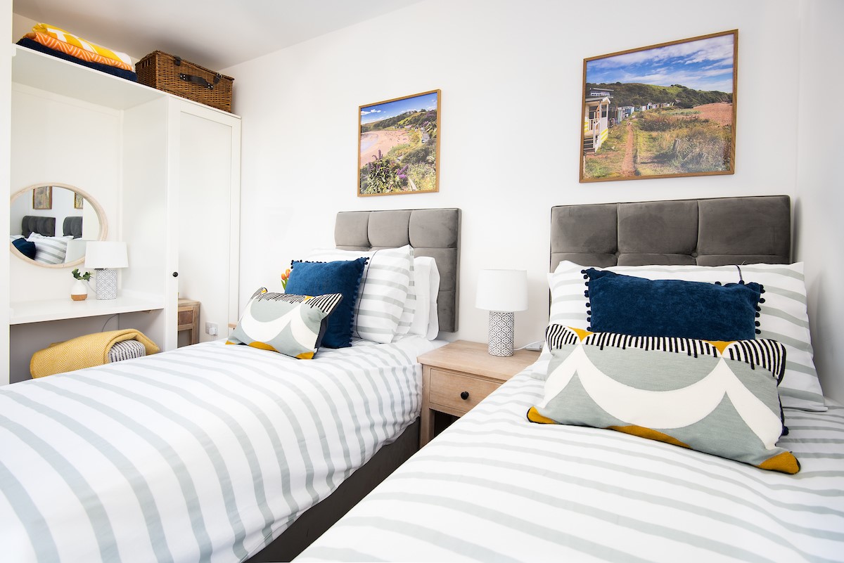 6 The Bay, Coldingham - specially commissioned photography of Coldingham Bay feature in both bedrooms