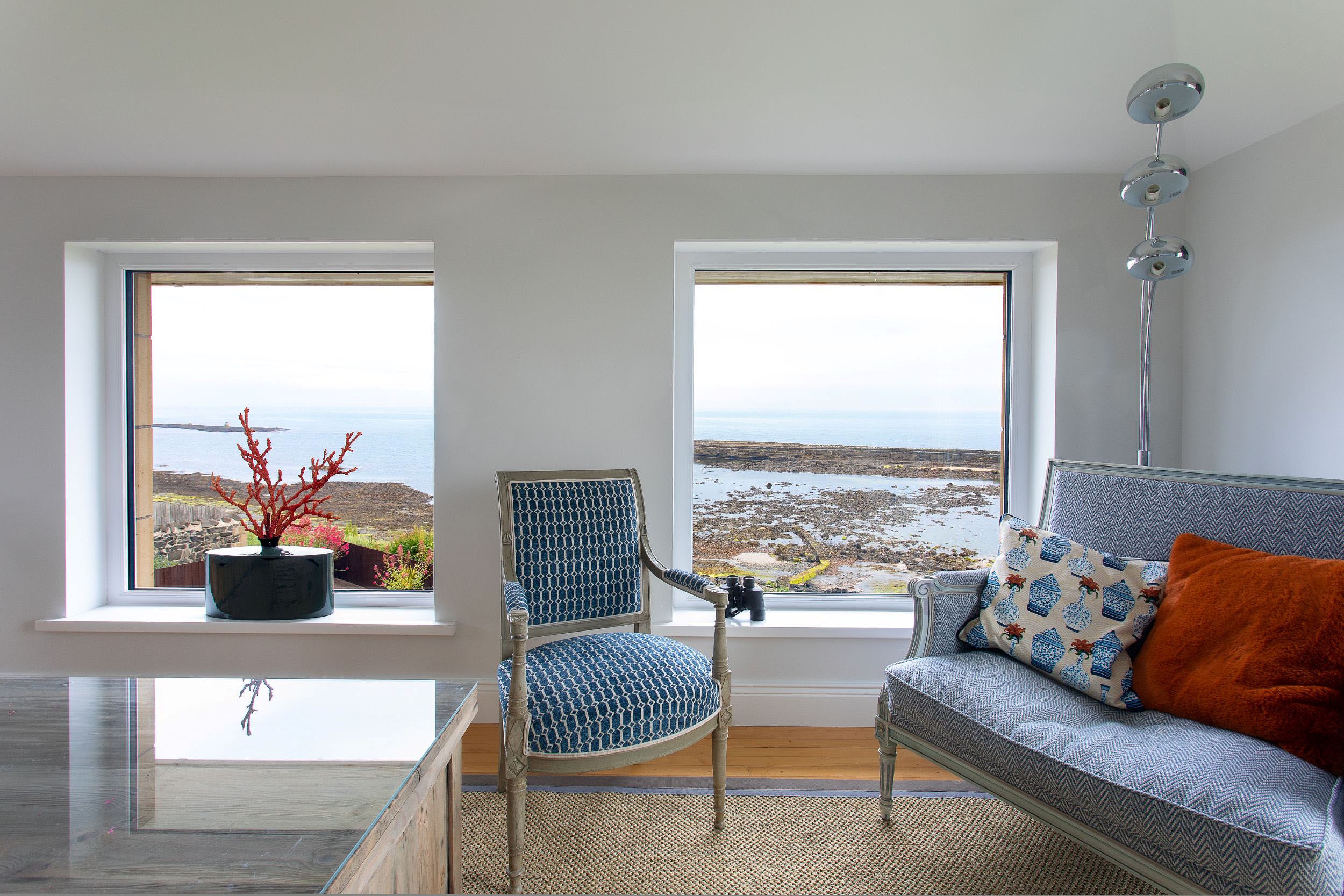 Sea Breeze - enjoy super sea views from the first floor sitting room