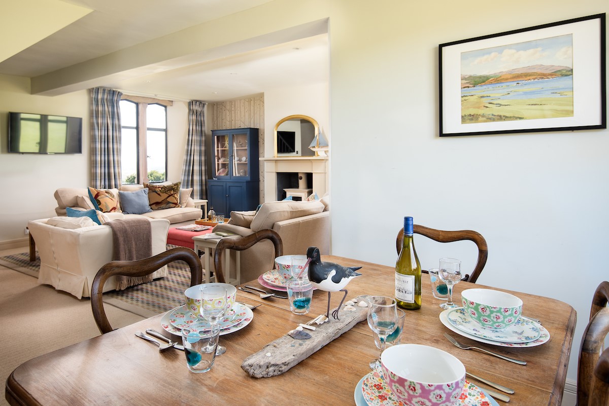 Lindisfarne View - the dining area is ideal for formal or informal entertaining