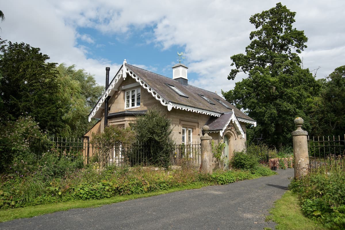Rowchester West Lodge - an enchanting Victorian gate lodge