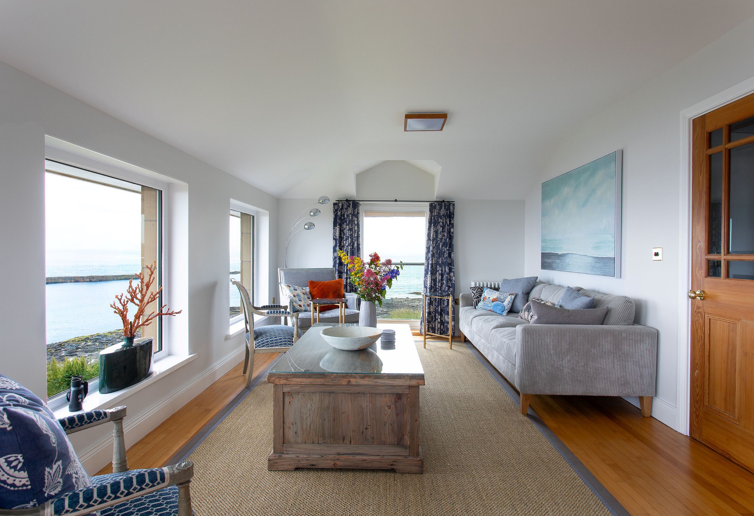 Sea Breeze - sit and enjoy panoramic views from the first floor sitting room
