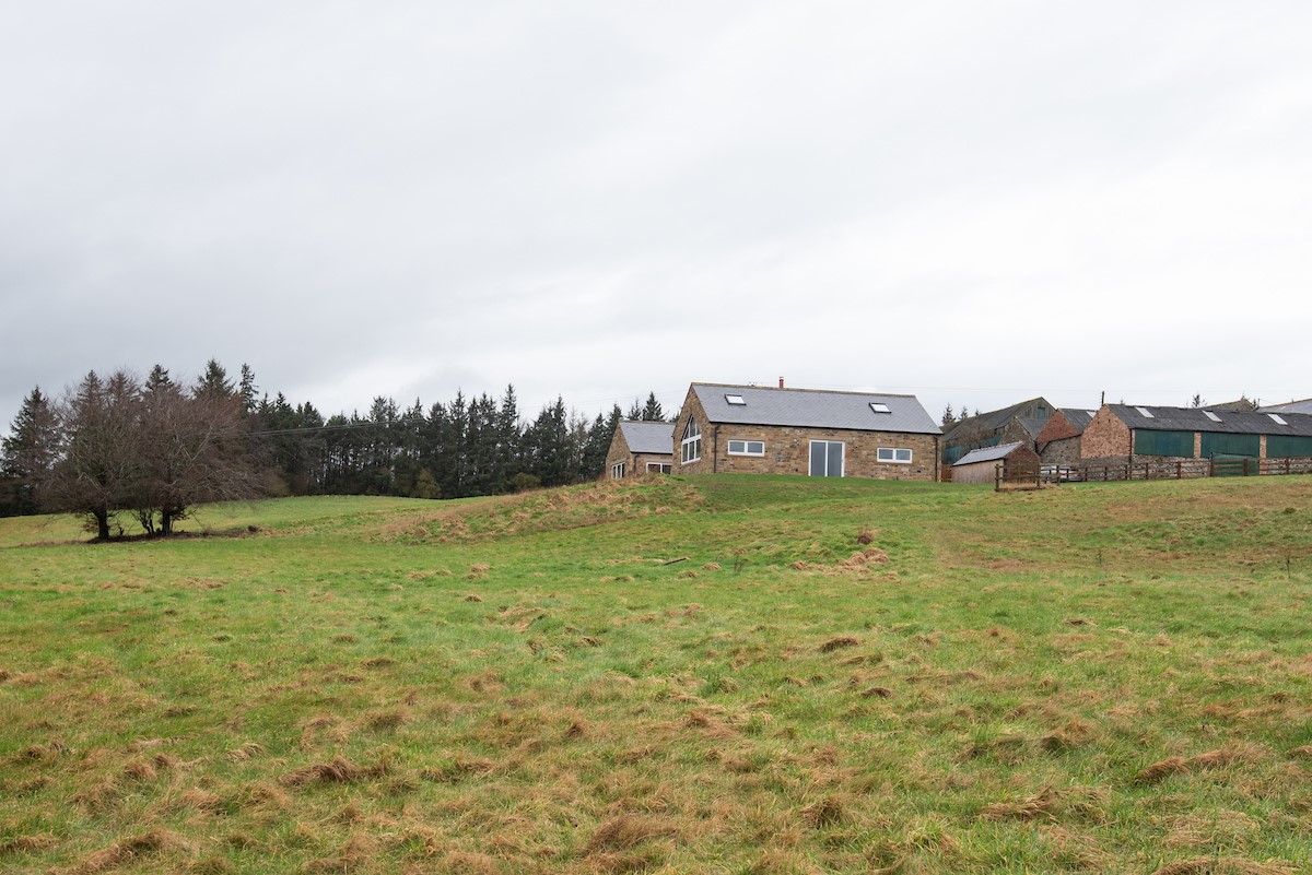 Riverhill Cottage - rear aspect of the cottage in a rural countryside setting