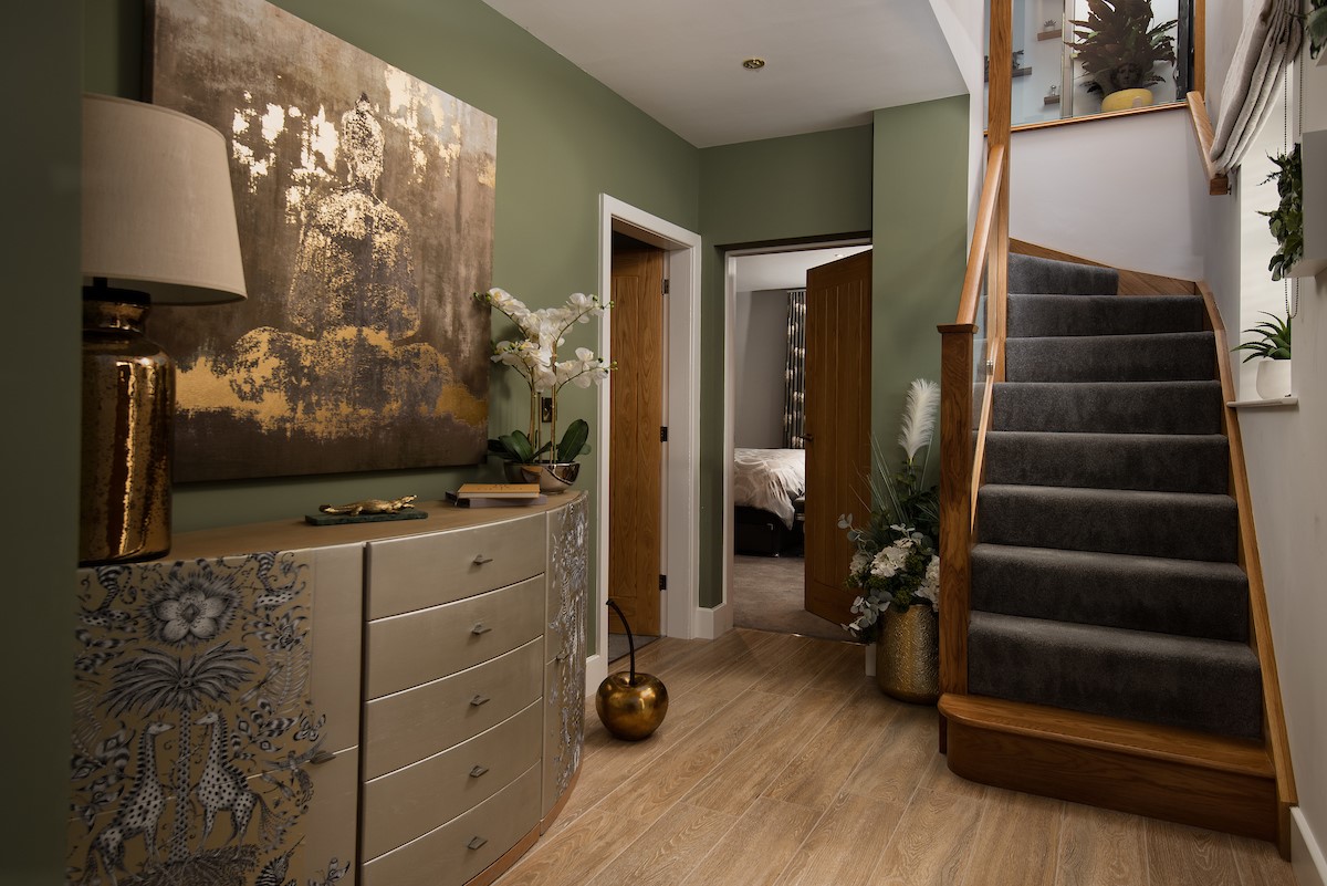Roundhill Coach House - the beautifully decorated and welcoming entrance hallway