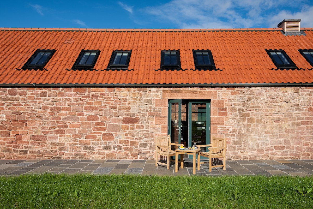 Papple Steading - Shepherd's Bothy - outdoor seating for two on the terrace