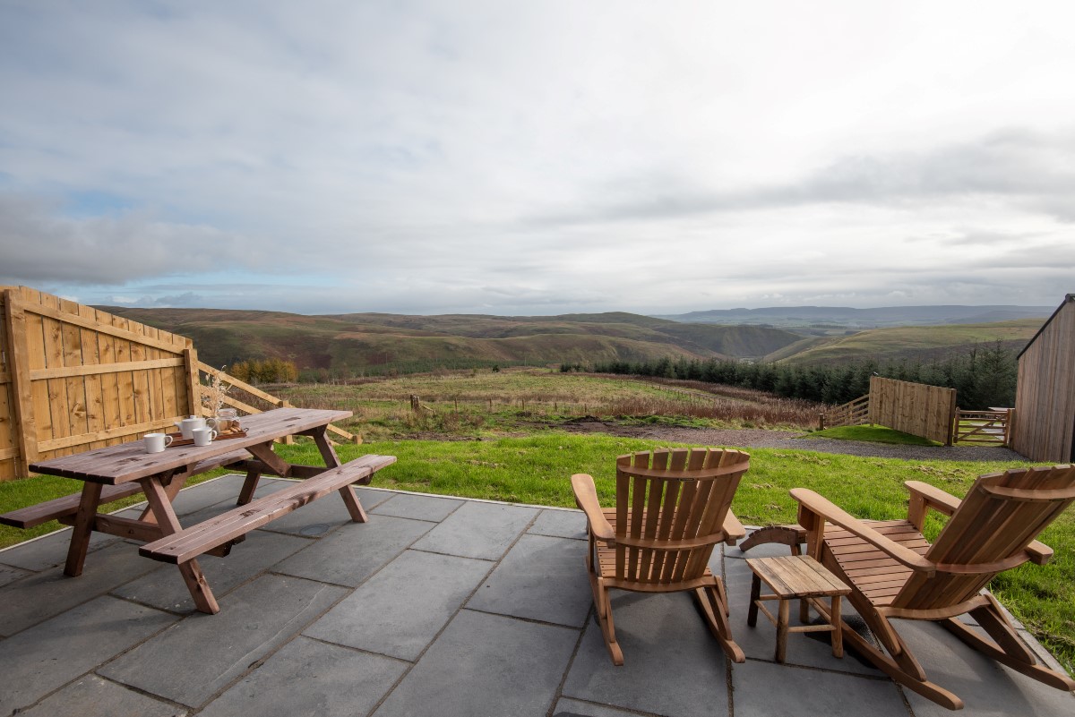 The Oak - relax on lounger and take in the surrounding scenery and wildlife