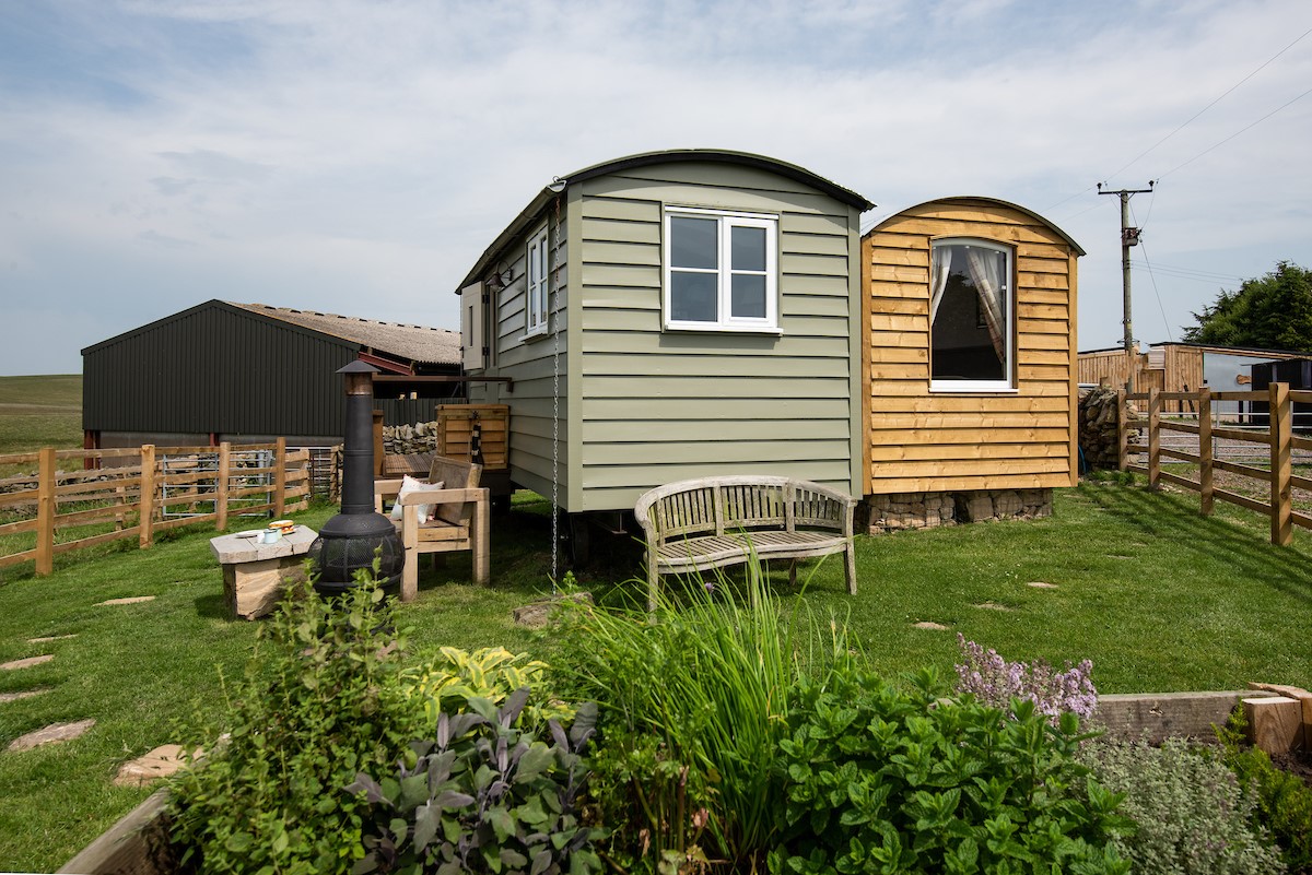 Wagtail - external views of the shepherd's hut with handcrafted extension