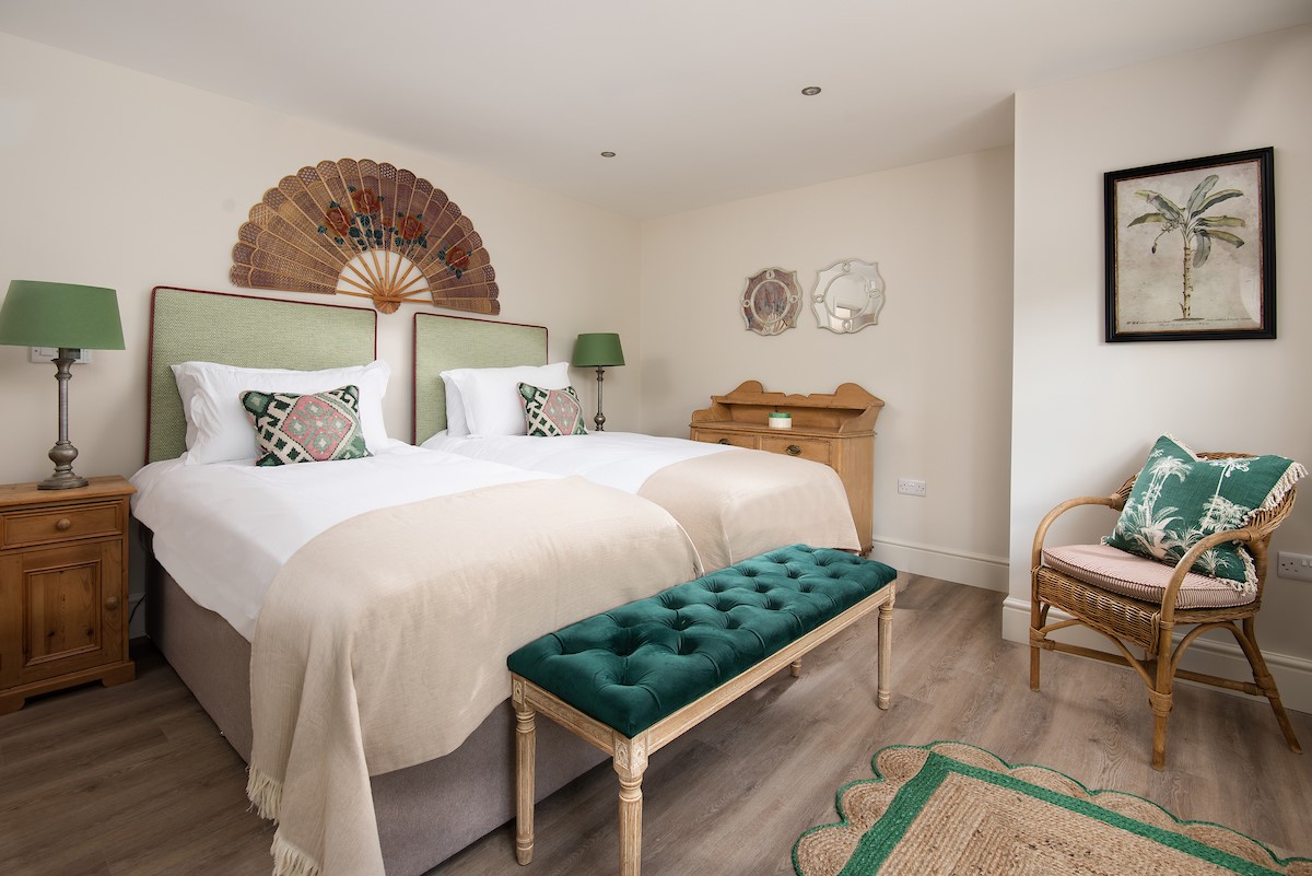 Partridge Lodge - ground floor twin bedroom with views to the large front garden