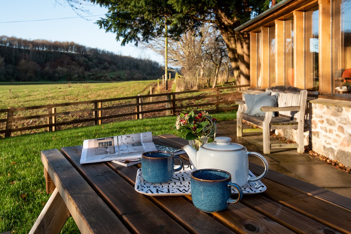 The Dovecot at Reedsford - enjoy al fresco breakfast in the sunshine