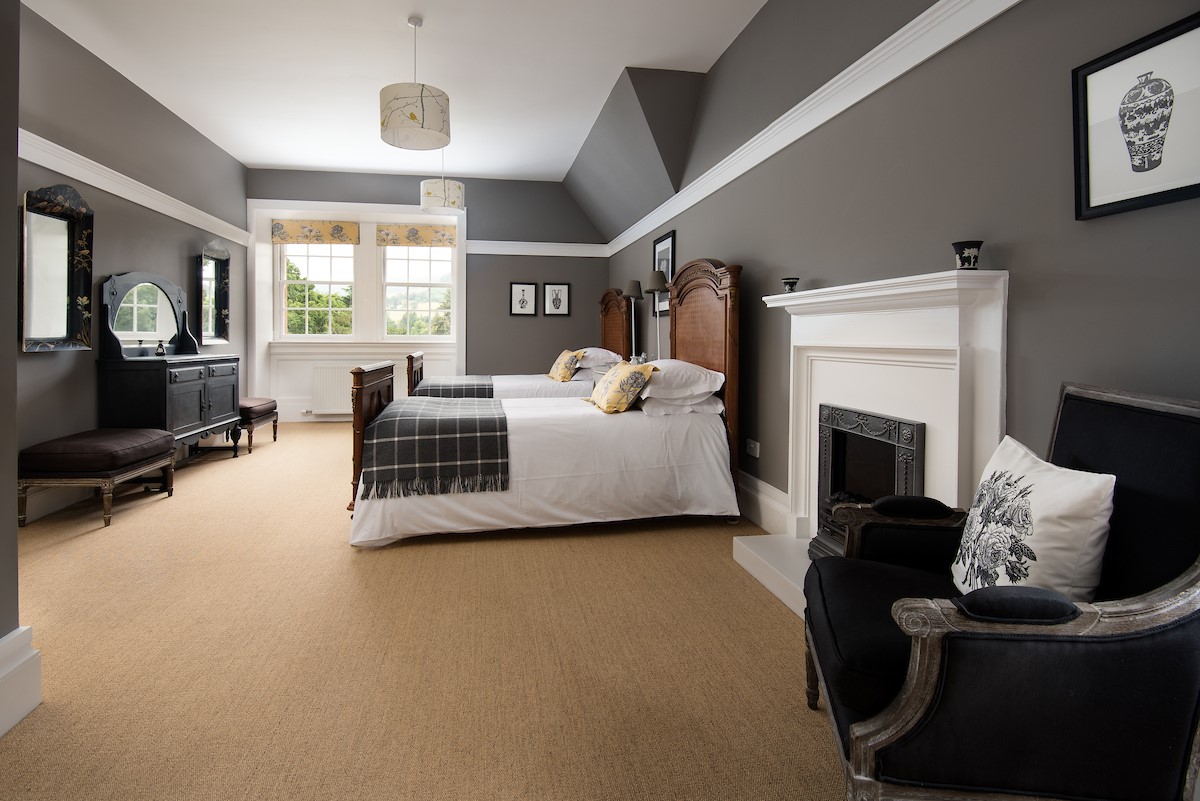 Fairnilee House - Thalia - with continental size twin beds
