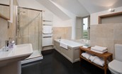 Heiton Mill House - bedroom three en suite bathroom