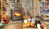 Artist's Cottage - enjoy coffee and jam and cream scones by the fire in the sitting room