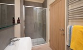 Little Hermitage - shower room