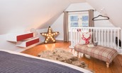 Braemar - cosy bedroom with stairwell baluster