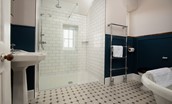 Sandsend - First Floor Family Bathroom