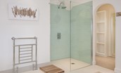 The Shieling - bedroom three en suite bathroom shower