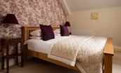 Dairy Cottage, Knapton Lodge - superking double bed