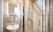 The Granary at Rothley East Shield - en suite shower room with walk-in shower