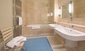 Wedderburn Castle - bedroom seven bathroom