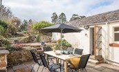 Shiloh Cottage - terraced garden with outside dining area