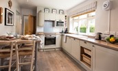 Greengate - kitchen with dining space for four guests